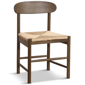 Madison houten stoel in gerookt eiken met gevlochten zitting.