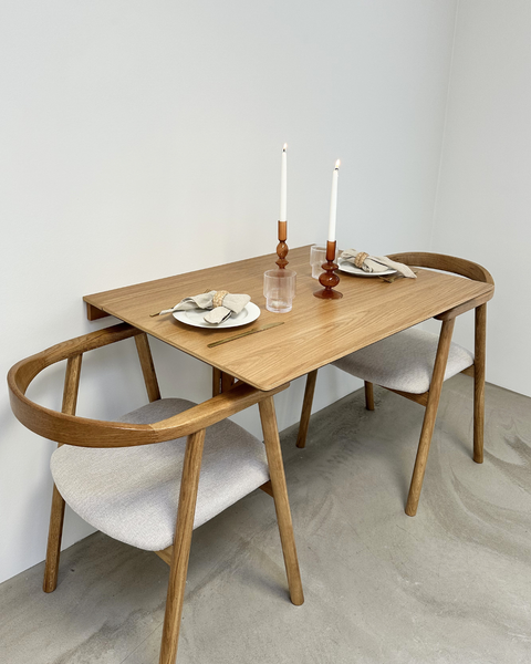 Jocelyn eetkamerstoel in eiken met beige stoffen zitting