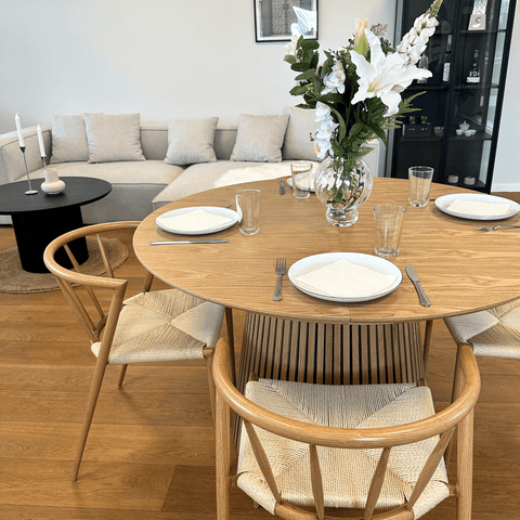 Bella - Eetkamerstoel in eikenhoutlook met gevlochten zitting